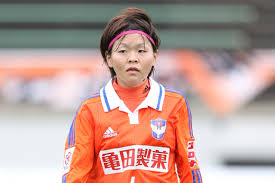 東山真依子 - 女子サッカー選手、フットサル選手