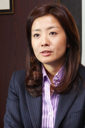 菊間千乃 - 弁護士、アナウンサー