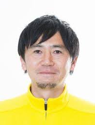 小嶺栄二 - 元男子サッカー選手、指導者