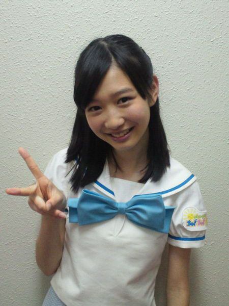 岡本夏美 - モデル、女優