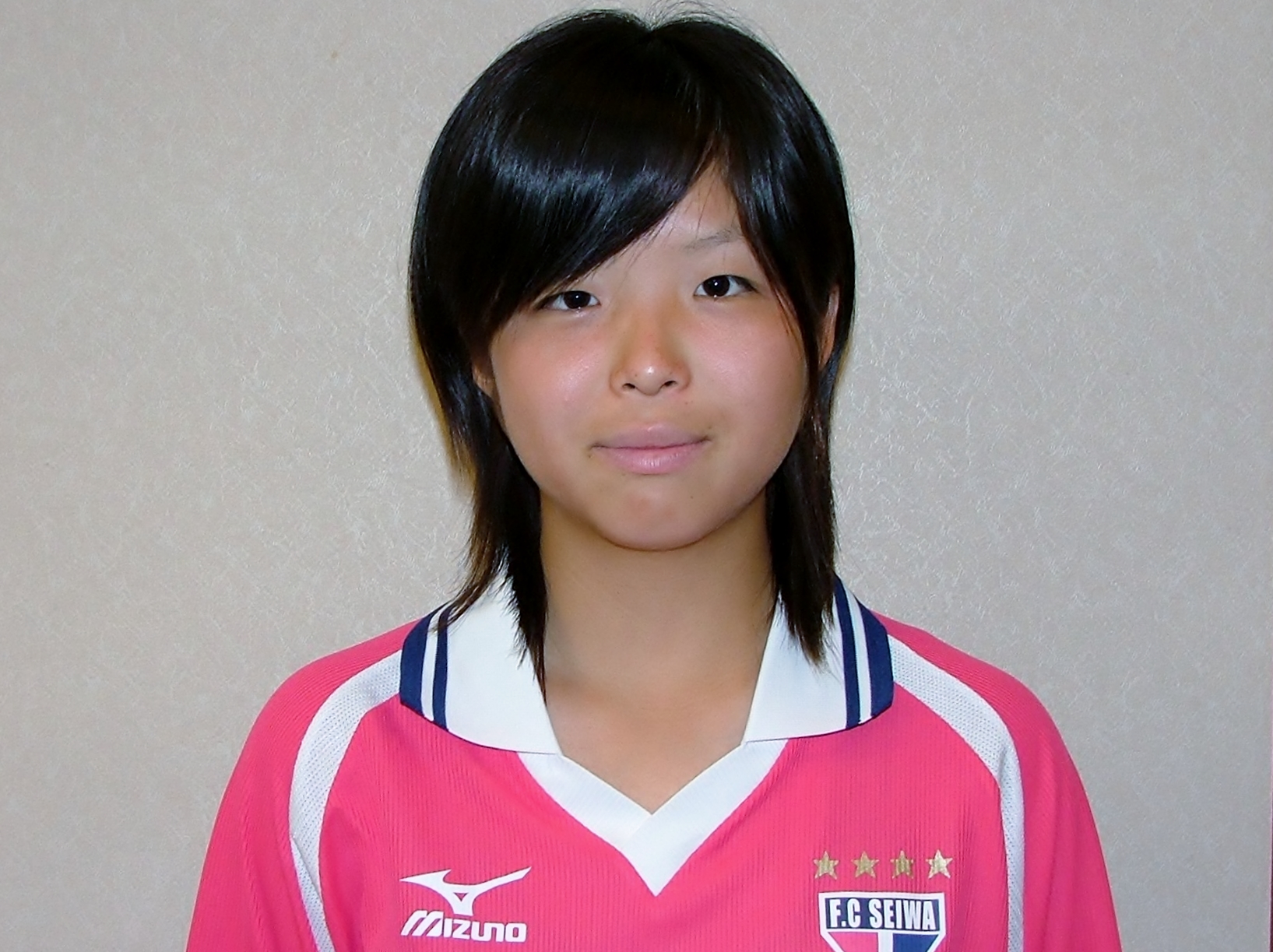 山川夏輝 - 女子サッカー選手