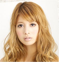 吉川ひなの - タレント、モデル、女優